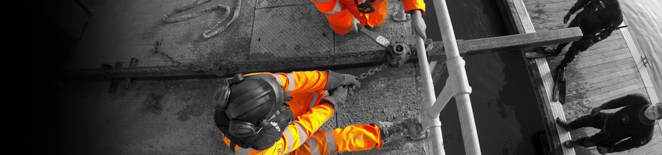 Cowes Divers Repair Yacht Haven Sea Wall