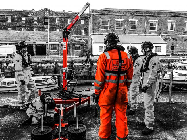 Counterweight Lars Davit Assembly